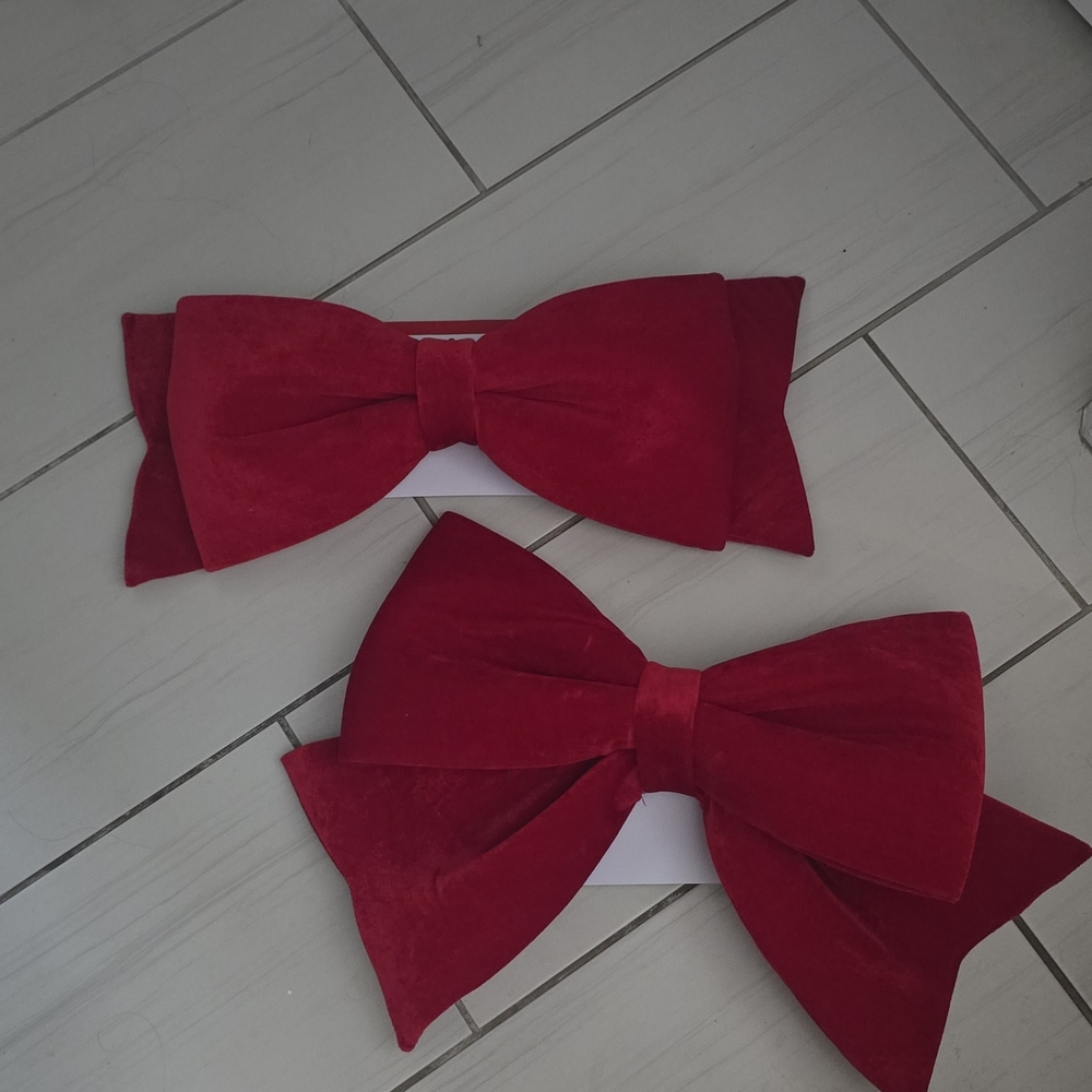 Red Velvet Christmas Bows